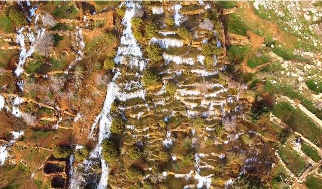 Başdeğirmen Şelalesi ziyaretçi akınına uğradı