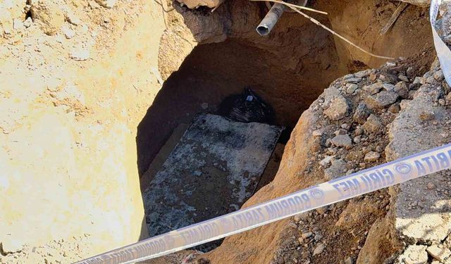 Bodrum'da su isale hattı kazısında lahit bulundu