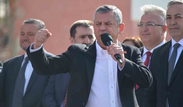 CHP Genel Başkanı Özel: '47 yıl ikinci parti kalan ama millete saygısını kaybetmeyen siyasetin adı Cumhuriyet Halk Partisi'dir'