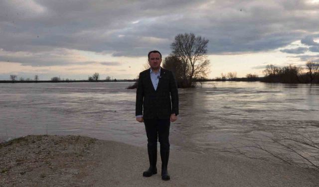 Edirne'de yüzlerce dönüm tarım arazisi sular altında