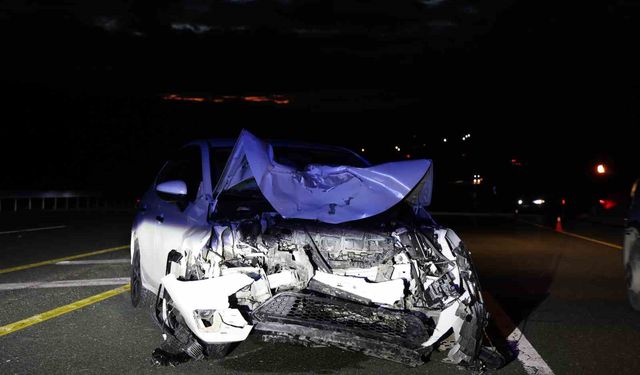 Elazığ'da iki otomobil çarpıştı: 1'i ağır 3 yaralı