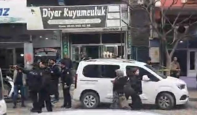 Gaziantep'te kuyumcuyu soyan şahıslar yakalandı, çalınan altınlar bulundu