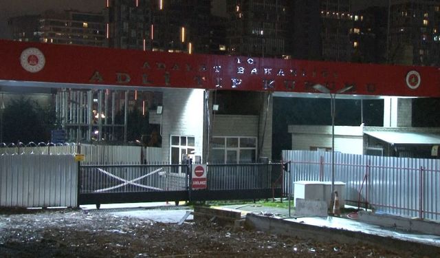 İstanbul'da ağabeyini öldürdükten sonra intihar eden gencin cenazesi adli tıbba kaldırıldı