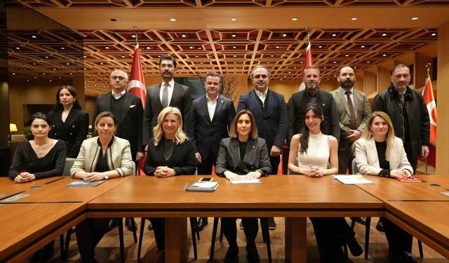 Kadın Futbol Birliği'nin temeli Dolmabahçe'de atıldı