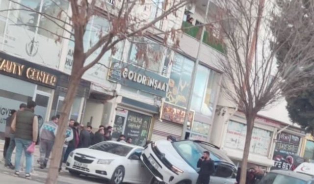 Mardin'de araç kadın öğretmene çarptı: Dehşet anları kamerada