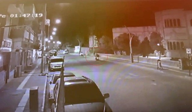 Mardin'de motosikletin kadına çarpma anı güvenlik kamerasına yansıdı
