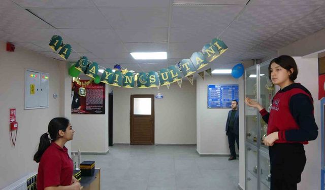 Okullar ramazanın manevi havasına göre süslendi