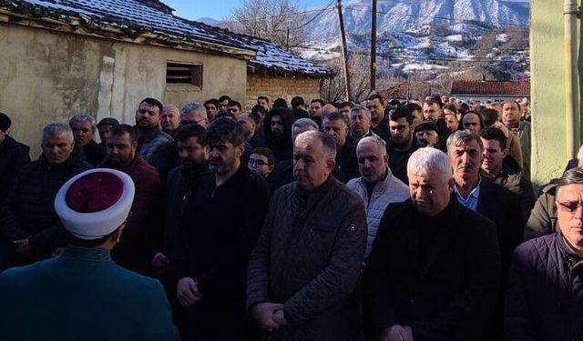 Soba faciasında ölen yaşlı adam son yolculuğuna uğurlandı