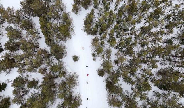 Tersun Dağı'nda zorlu kış yürüyüşü: Kar kalınlığı 1,5 metreyi buldu
