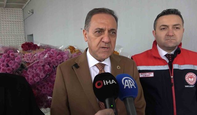 Yalova'da çiçek mezatlarında Sevgililer Günü hareketliliği