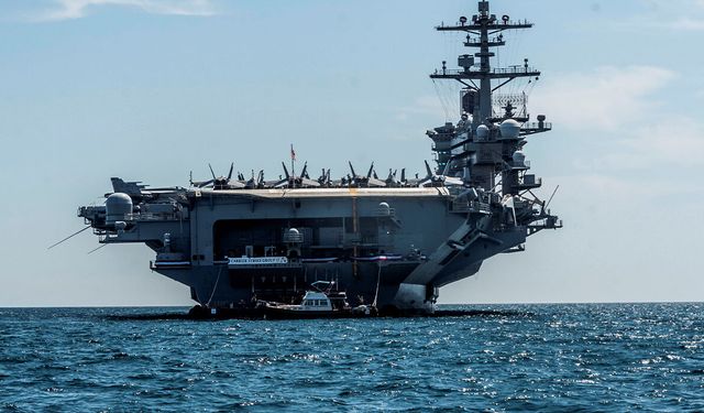 İran, ABD’ye ait USS Abraham Lincoln uçak gemisine füze saldırısı düzenledi