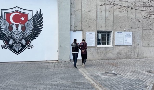 20 yıl 8 ay hapis cezası bulunan şahıs İran sınırında yakalandı