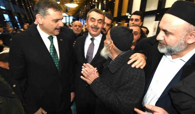 Bakan Çiftçi ve Bakan Tekin, Erzurum'da 4 bin kişiyle iftarda buluştu