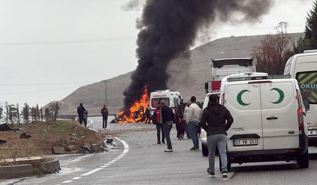 Batman'da sürücüsünün kontrolünden çıkan otomobil takla atıp alev aldı