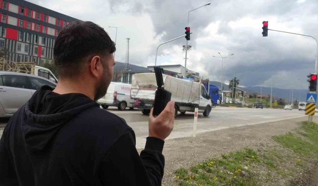 Bayram öncesi trafikte kırmızı ışık denetimi: Kural ihlali yapanlar kamerayla tespit edilip, telefonla arandı