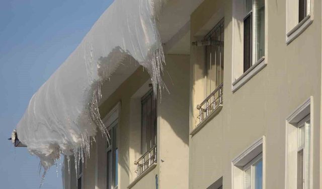 Bitlis'te soğuk hava etkisini sürdürüyor