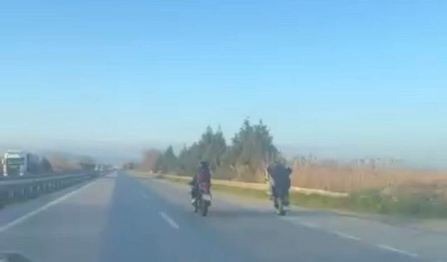 Bursa'da motosiklet sürücülerinin tehlikeli yolculuğu kamerada