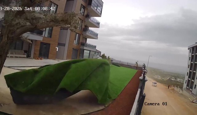 Denizli'deki fırtınadan Necati ve Saykolar grubunun bas gitaristi de etkilendi