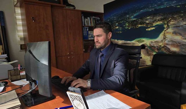 Doç. Dr. Mustafa Özalp: '(İran-ABD-İsrail savaşı) Yapılması gereken şey müzakere masasının başlaması, diplomasiye öncelik verilmesi ve savaşın ivedilikle durdurulması'