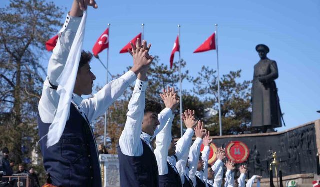 Erzurum'un kurtuluşunun 108'nci yıl dönümünü coşkuyla kutladı