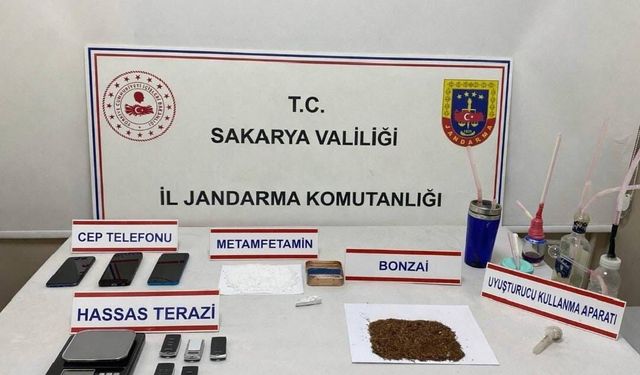 Jandarma uyuşturucuya geçit vermiyor: 3 tutuklama