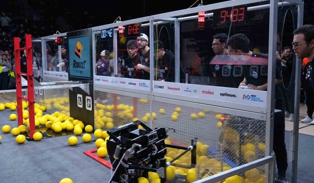 Liseli takımlar, FRC 2026'nın ikinci etabında yeniden sahada