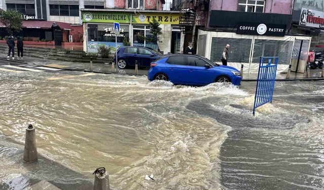 Sarıyer'de rögarlar taştı: Bir iş yerini su bastı, dükkan sahibi İSKİ'ye tepki gösterdi