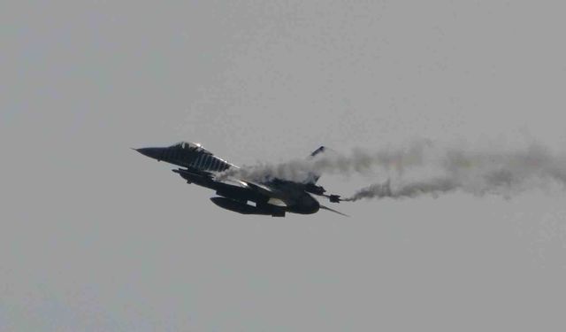 SOLOTÜRK Çanakkale'de nefesleri kesti