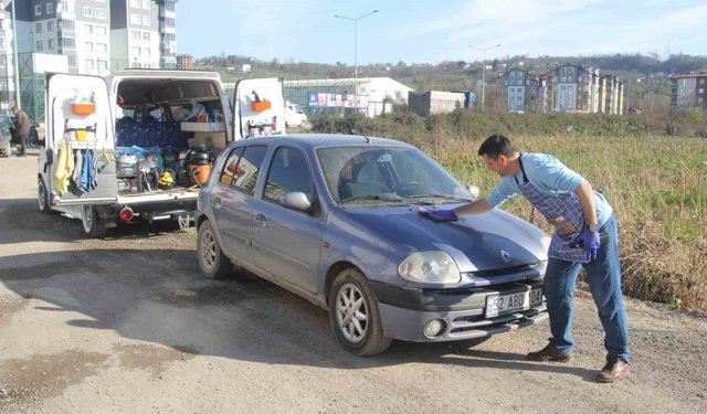 Yöneticiliği bıraktı, küresel ısınmaya karşı 'mobil ve susuz' araç yıkama başlattı