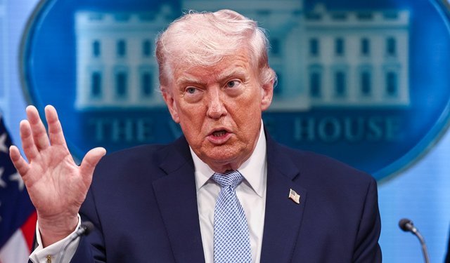 Donald Trump’tan Papa 14. Leo’ya ağır sözler: “Kendine çeki düzen ver!”