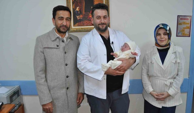 11 yıldır hasret çeken çift, abdominal serklaj ameliyatının ardından bebeklerine kavuştu