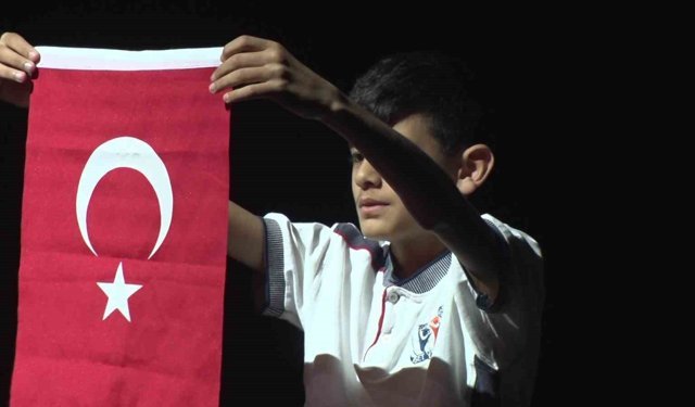 23 Nisan kutlamalarında çocuklar bayramın yıldızı oldu