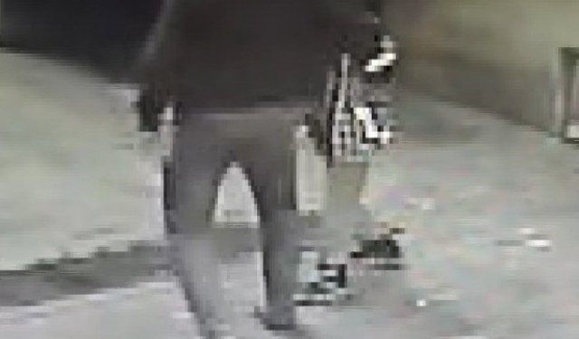 9 yaşındaki çocuğu darp eden şahıs kamerada