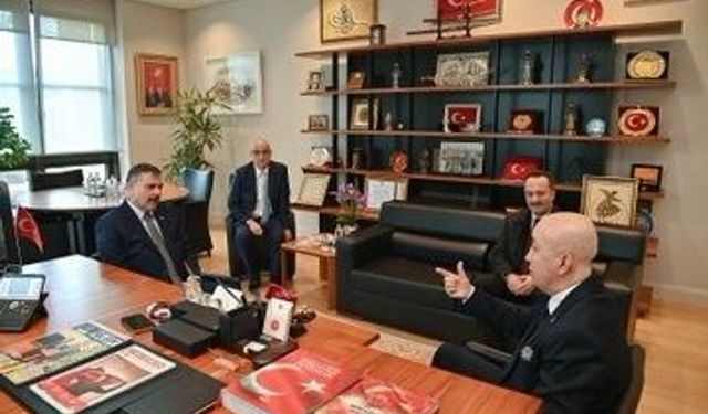 Bakan Çiftçi, 15 Temmuz Gazisi Turgut Aslan'ı ziyaret etti