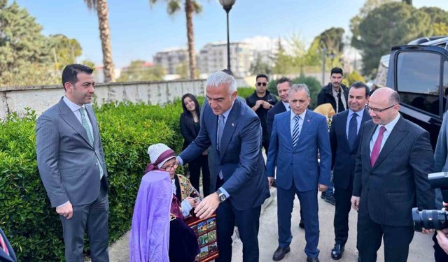 Bakan Ersoy: '2025 yılında 27 ülkede gerçekleştirdiğimiz dijital reklam kampanyalarıyla 4,9 milyon gösterim sağladık'