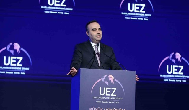 Bakan Kacır: 'Türkiye başka hiçbir ülkenin başaramadığı bir ihracat kabiliyeti seviyesine erişti'