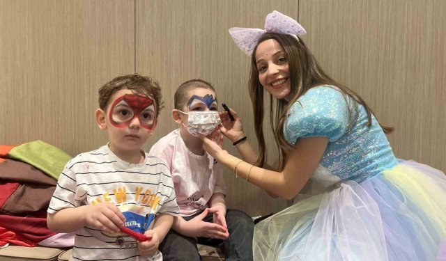 Bebeklikte kansere yakalanan minik kahramanların umut veren zaferi