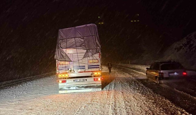 Çorum'da kar yağışı etkili oluyor