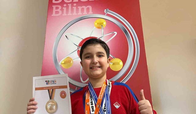 Dünya birincisi 4. sınıf öğrencisi Kerem'in hedefi Cahit Arf gibi bilim insanı olmak