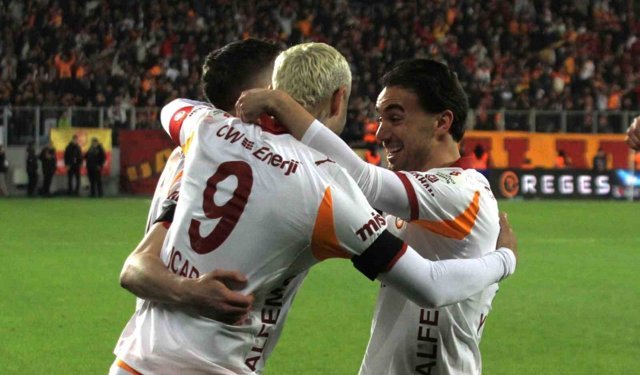 Galatasaray'da 2 değişiklik