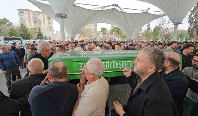 Maganda kurşunuyla ölen araştırma görevlisi toprağa verildi