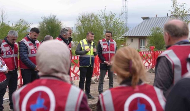 Mahalle muhtarları projeleri inceledi