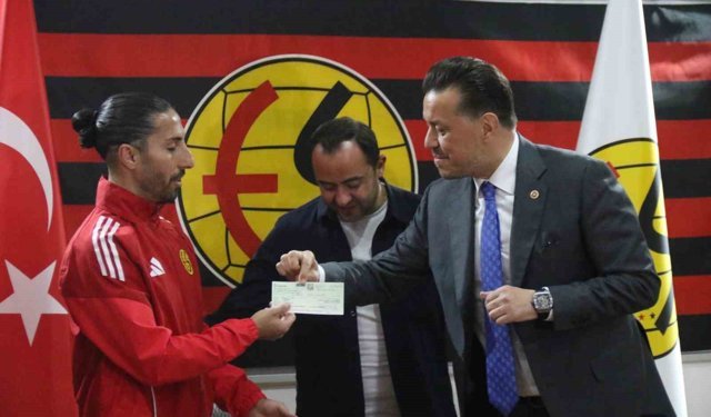 Milletvekili Hatipoğlu'ndan Eskişehirspor'a 5 milyon TL'lik destek