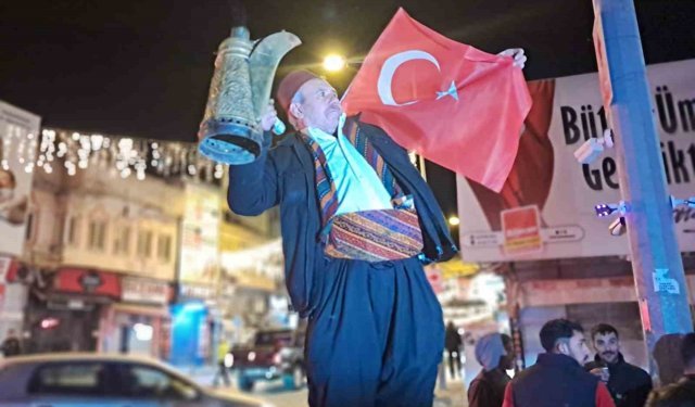 Sınırın sıfır noktasında Dünya Kupası coşkusu: Türk bayrakları dalgalandı