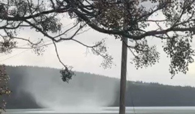 Sumbas'ta baraj üzerinde oluşan hortum kameraya yansıdı