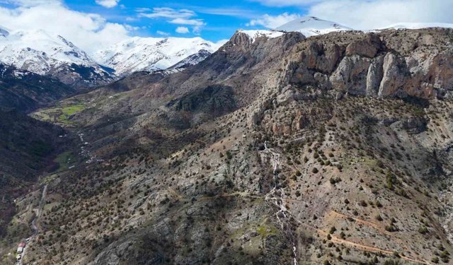 Torul'un gizemli su kaynakları: Gülaçar köyünde mevsimsel doğa olayı
