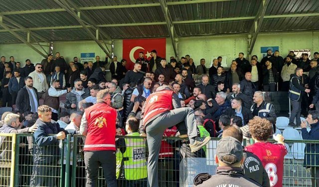 Trabzon 1. Amatör Küme Play-Off maçı sonrası tribünde kavga