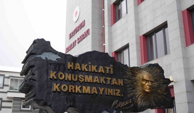 Yalova İl Emniyet Müdürü Yılmaz Delen, Gülistan Doku soruşturmasında Erzurum Adliyesi'nde 'tanık' sıfatıyla ifade veriyor