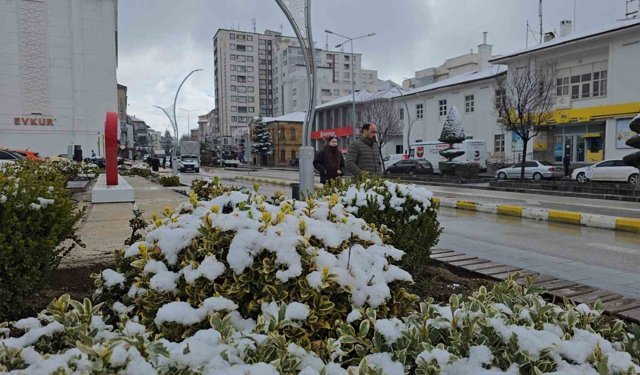 Yozgat'ta Nisan ayında kar sürprizi
