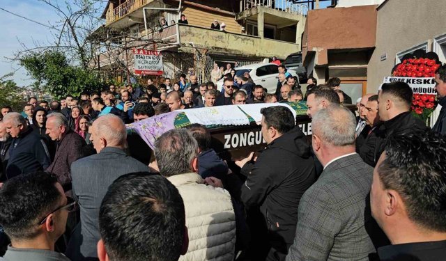 Zonguldak'ta menenjit şüphesiyle vefat eden 14 yaşındaki Çağla toprağa verildi